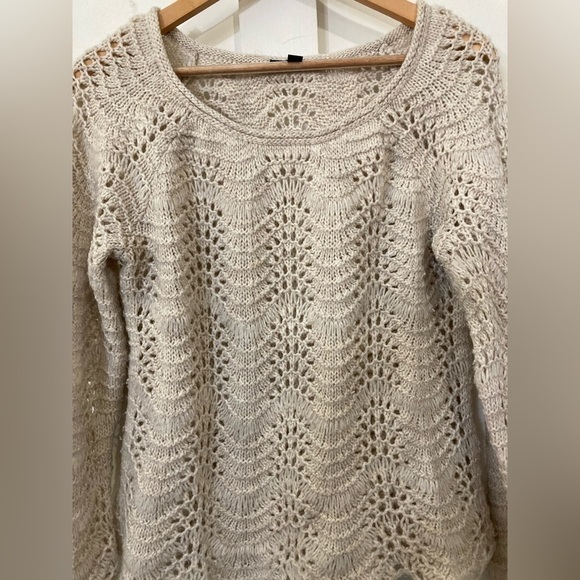 American Eagle Outfitters Medium wool blend sweater chunky knit cream - Picture 6 of 8